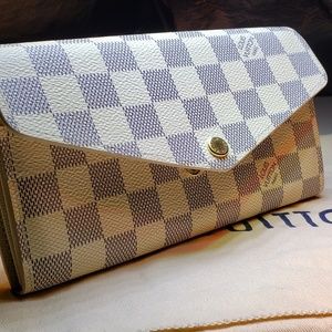 Louis Vuitton Sarah Wallet